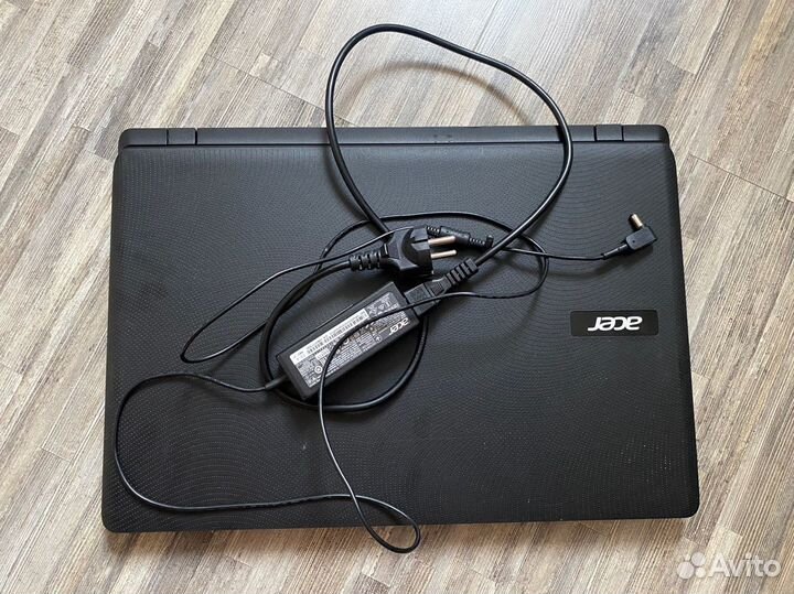 Acer Aspire ES1-732-P665