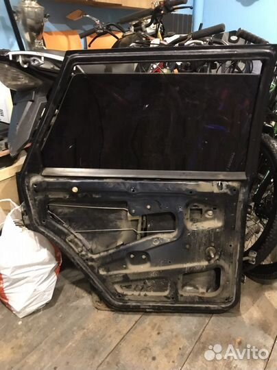 Дверь задняя левая