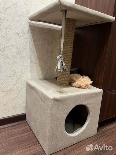 Домик для кошки с когтеточкой