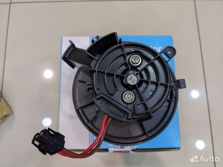 Мотор отопителя mercedes benz C (W204) / E (W212)