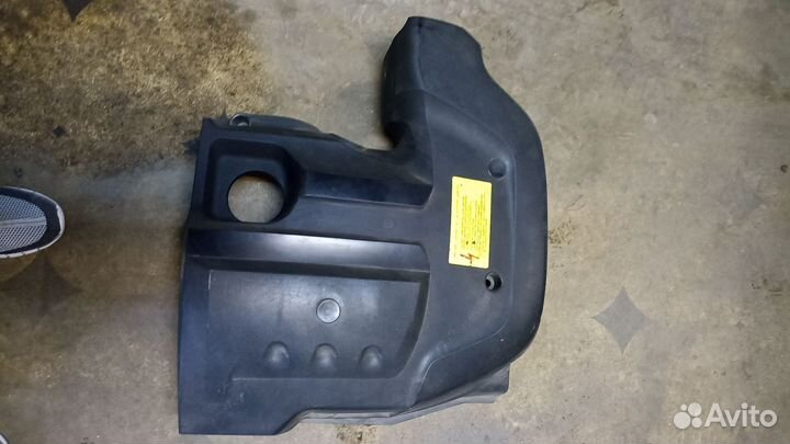 Крышка двигателя chevrolet niva