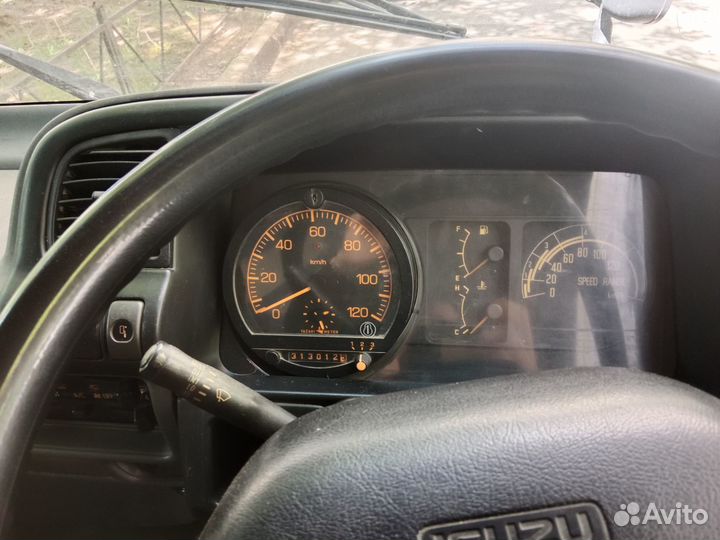 Isuzu ELF (N-series) изотермический, 1999