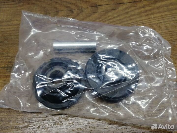 Рычаг шаровая Ауди 100 С4 А6 С4 правый