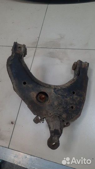 Рычаг передний нижний левый Toyota 4Runner