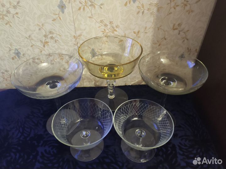 Ваза для фруктов цветное стекло СССР