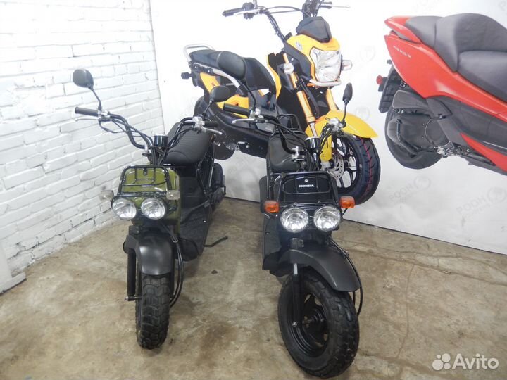 Скутер Honda Zoomer инжектор с New контейнера