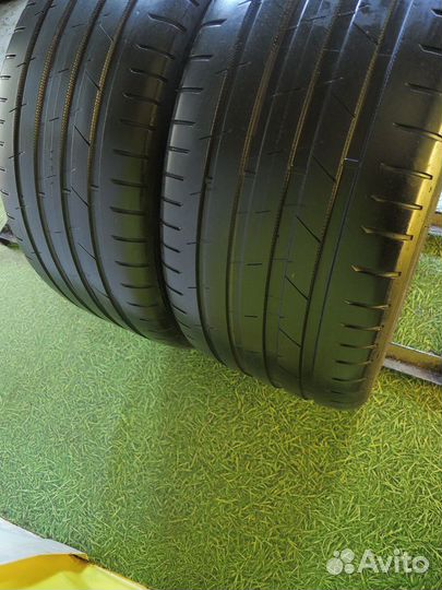 Nokian Tyres Hakka Black 2 275/35 R20