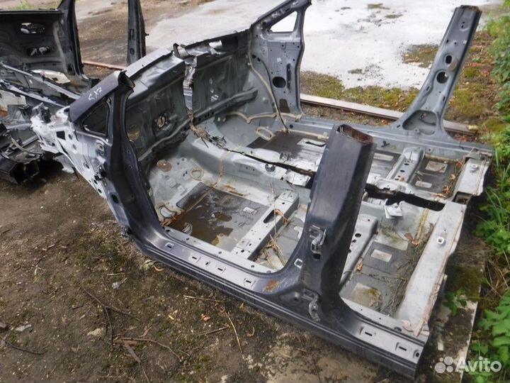 Четверть передняя левая Mazda CX7 2012