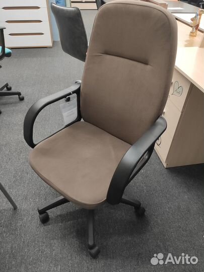 Компьютерное кресло