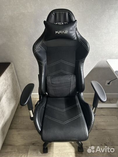 Компьютерное кресло KFA2 Gaming Chair 04 L