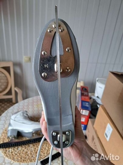 Коньки фигурные Larsen