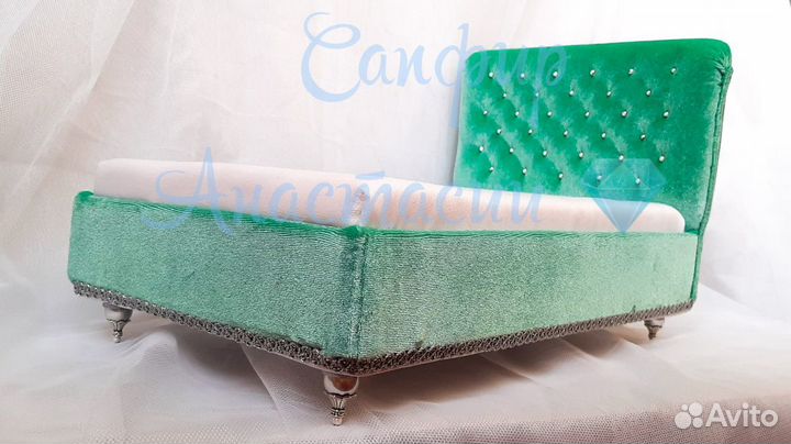 Кукольная кровать