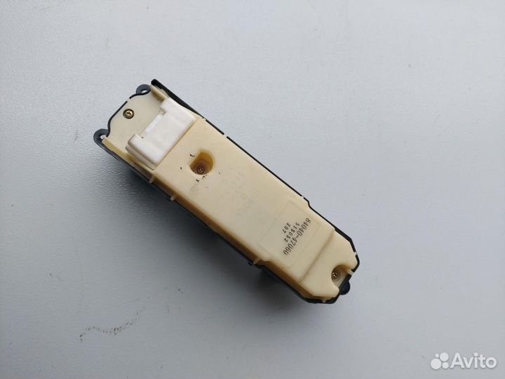 Блок управления стеклоподъемниками передней правой