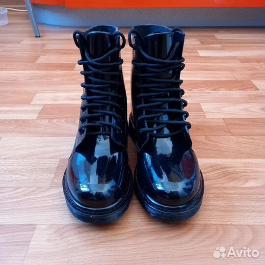 Ботинки женские