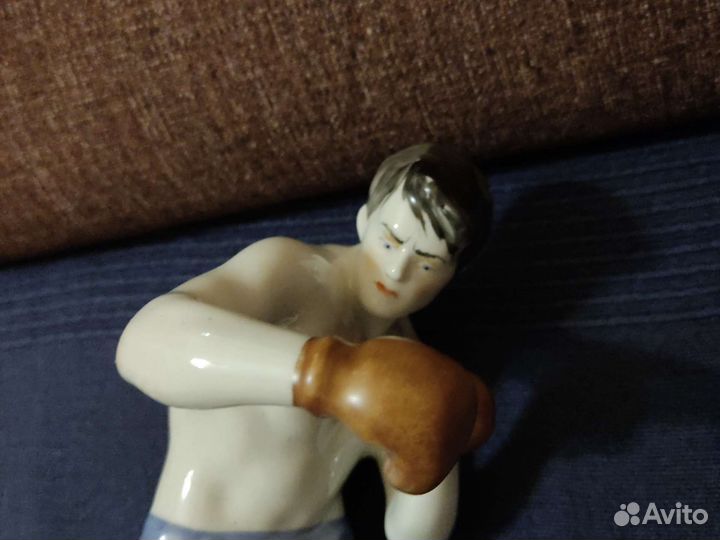 Фарфоровые статуэтки СССР лфз, Боксер, школьница