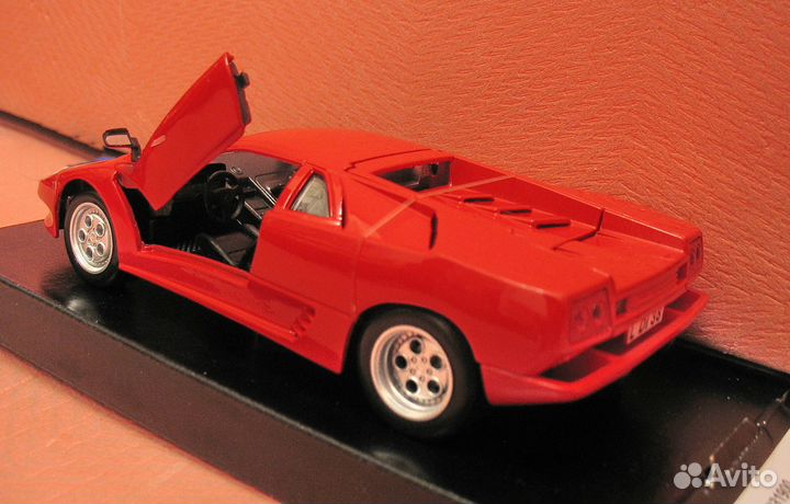 Модель авто Lamborghini Diabolo М 1:24 N26