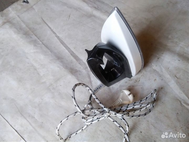 Утюг дорожный