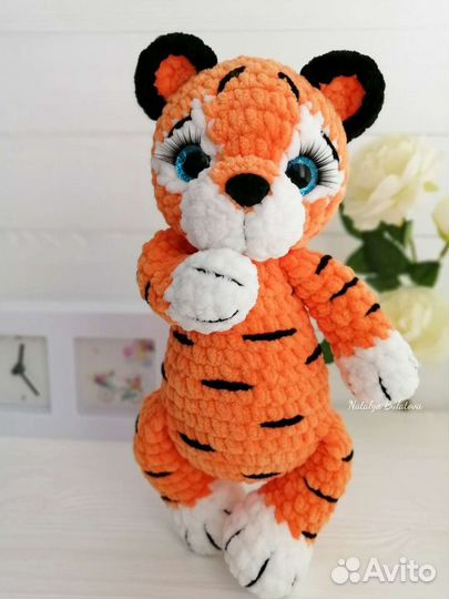 Тигр вязаный, дракон, собака (игрушки ручной работ