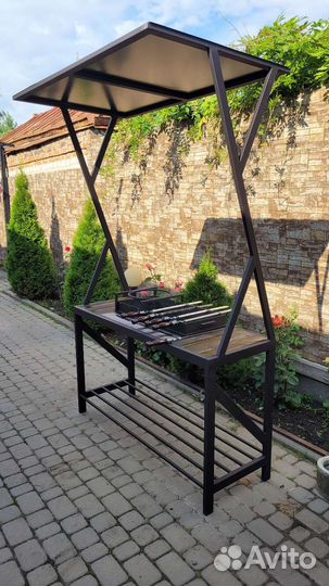 Мангал с крышей