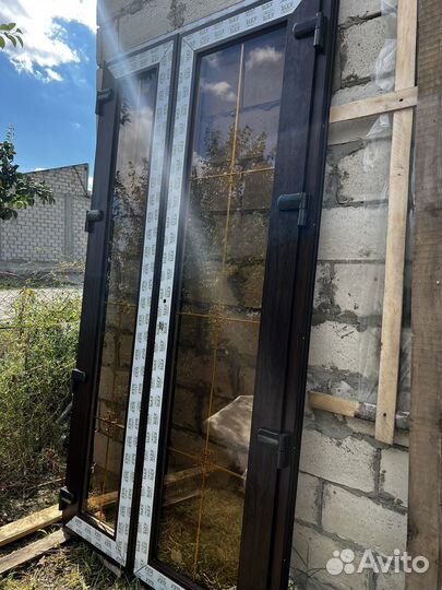 Дверь двустворчатая