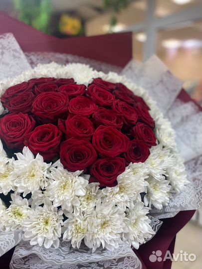 Букет роз в виде сердца