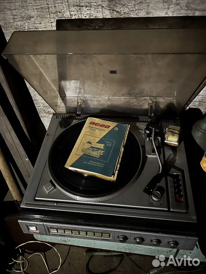 Проигрыватель винила Электрофон Вега модель 109