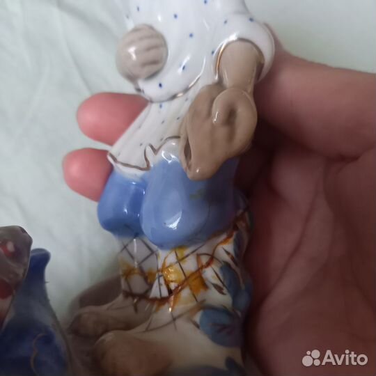 Статуэтка фарфор Старик и золотая рыбка Гжель СССР