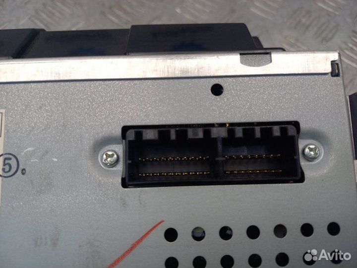 Дисплей информационный Mitsubishi L200 KB 2.5 4D56