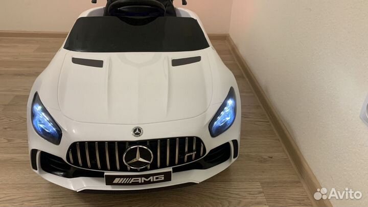 Электромобиль