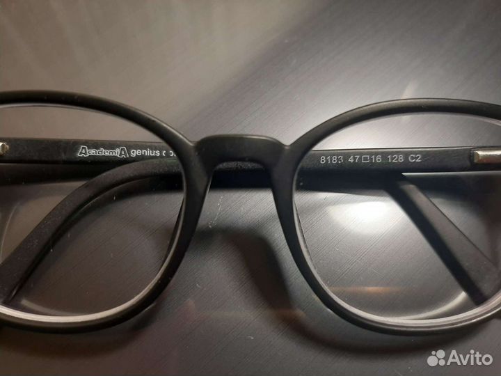 Очки оправа и диоприи -3.5 на 7-9 лет