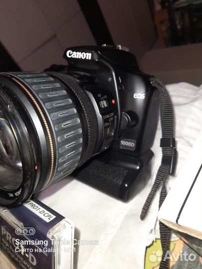 Зеркальный фотоаппарат canon 1000D