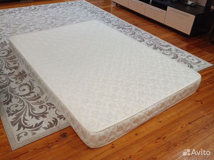 Матрас 140х200 бу