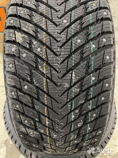 Grenlander Icedefensor Stud II 225/40 R18 92T