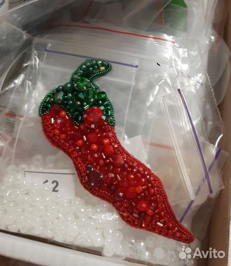 Брошь из бисера