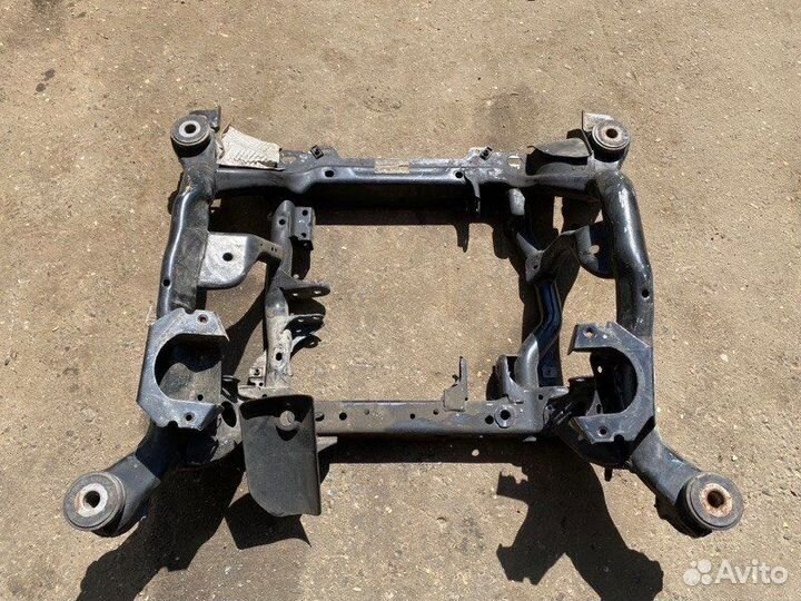 Балка подвески передняя Jeep Grand Cherokee WK2