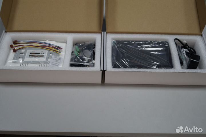 Tantos Amelie Slim - монитор видеодомофона