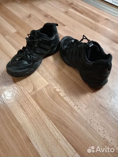 Кроссовки детские adidas 36 размер