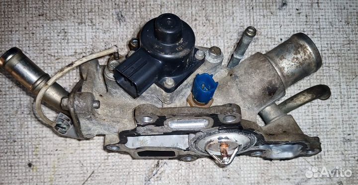 Корпус термостата с клапаном Егр Двс MR20 MR20DE