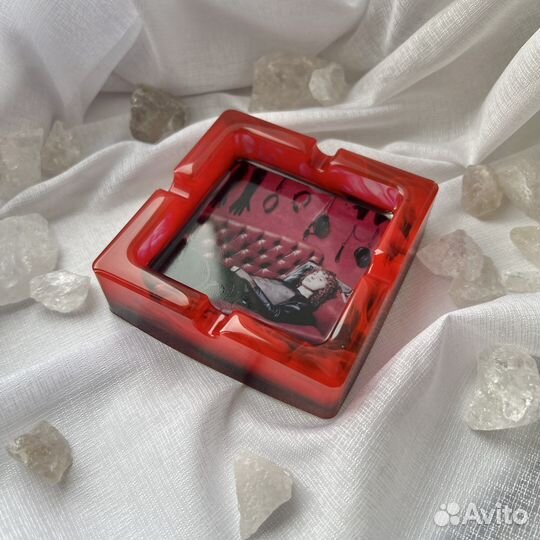 Пепельница Юра авангард, вышел покурить