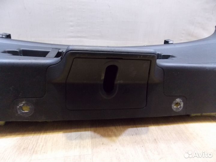 BMW 3 E46 Compact, Облицовка багажной двери