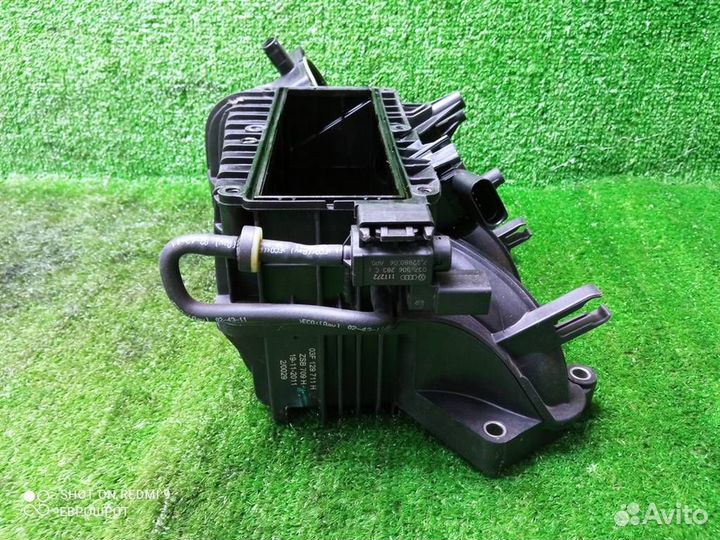 Коллектор впускной Volkswagen Caddy 3 (2004-2015)