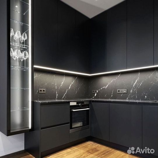 Кухня под потолок любого размера