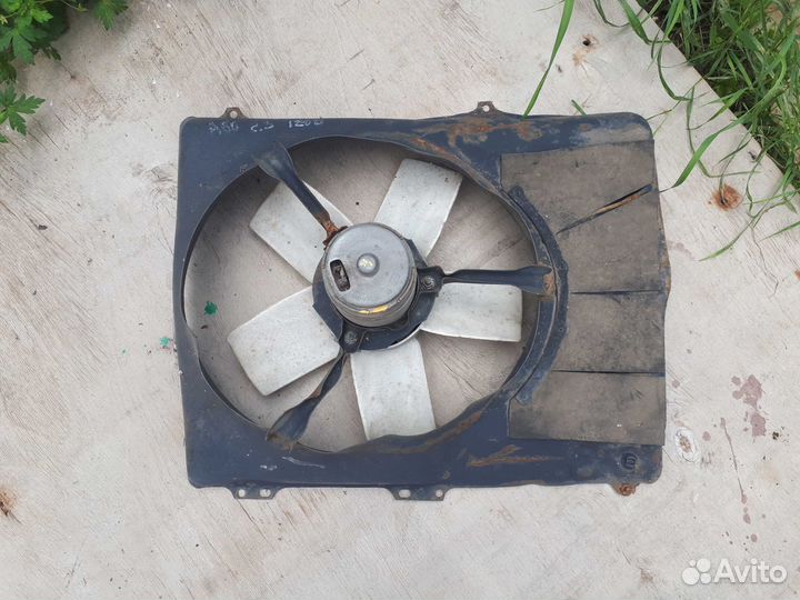 Диффузор радиатора с вентилятором 2.3 ауди 80