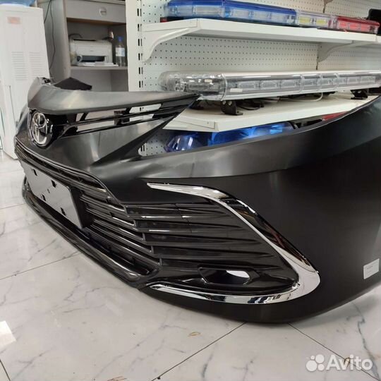 Передний бампер Toyota Camry V75 в сбор