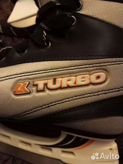 Коньки хоккейные