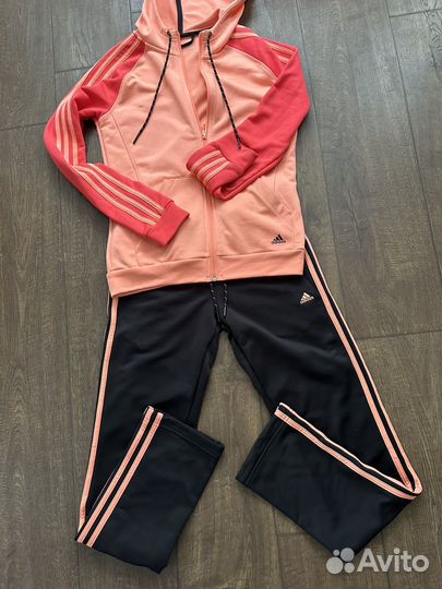Спортивный костюм adidas