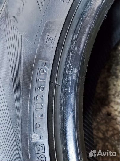 Yokohama Advan Sport V105 235/55 R17 99Y