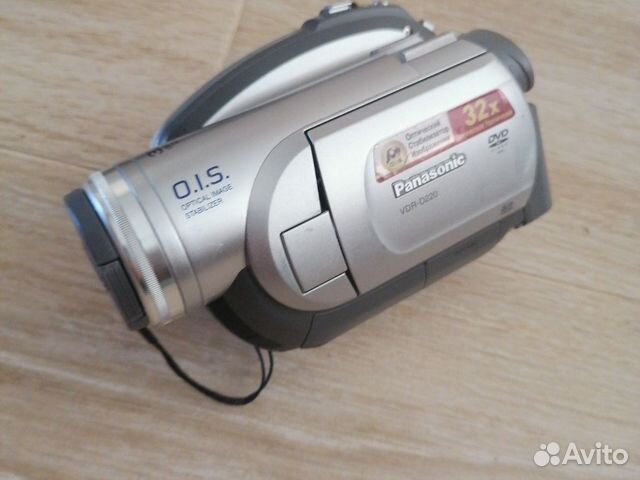 Видиокамера panasonic Vdr D220