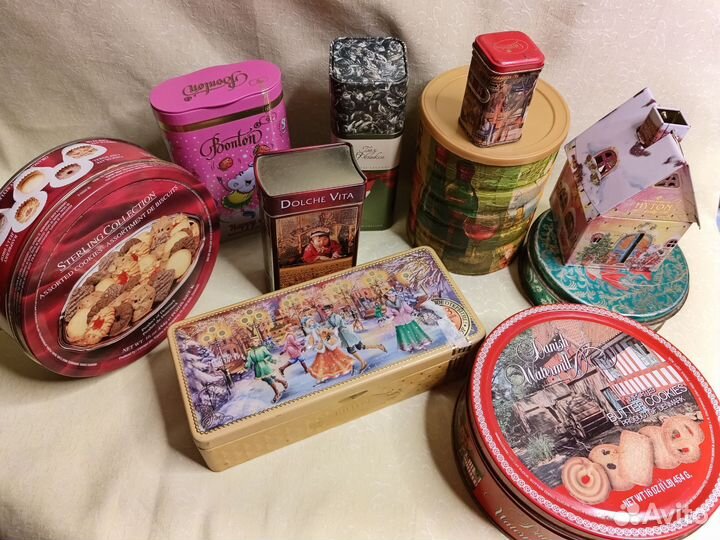 Железные банки из-под чая