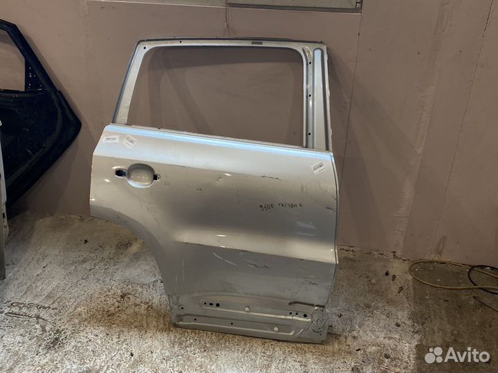 Дверь задняя правая Volkswagen Tiguan 1
